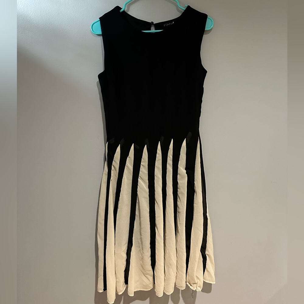 NWT Jade & Juliet • Dress